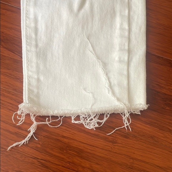 Old Navy White Ankle Cropped Jeans Distressed - Picture 4 of 8